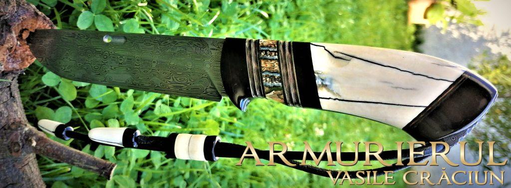 Cutit vanatoare CRV, manufactura ,otel Damasteel , tratament termic in vid ,cryo ,depunele DLC ,maner din fildes mammuth fosil . molar mammtuth fosil, corn bivol african .